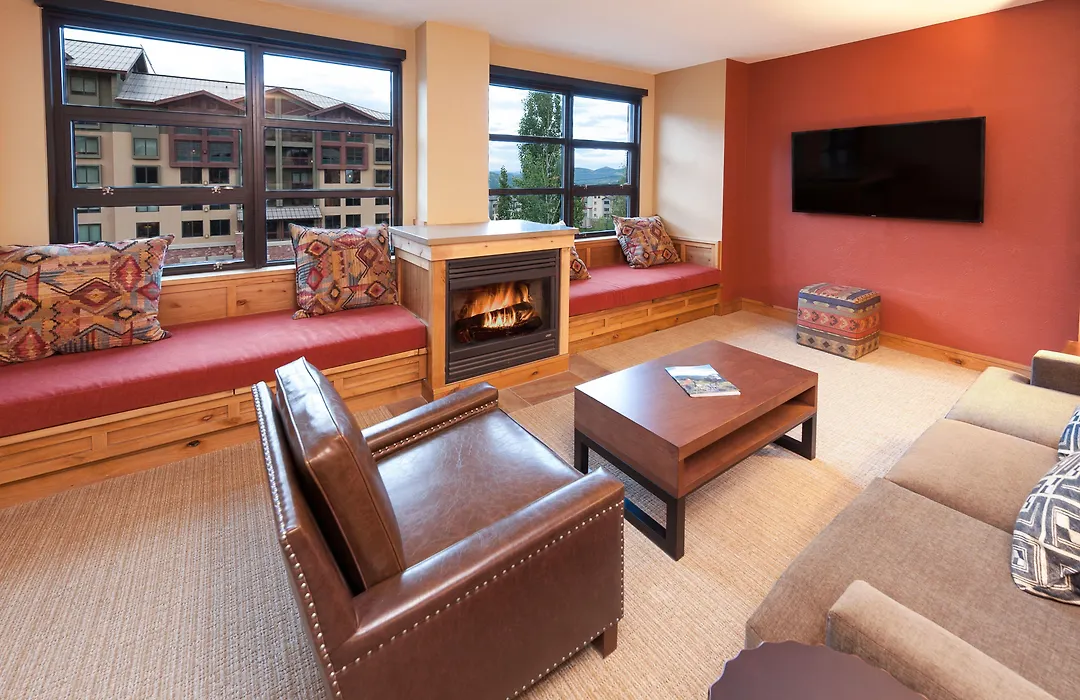 The Grand Summit Condos-1